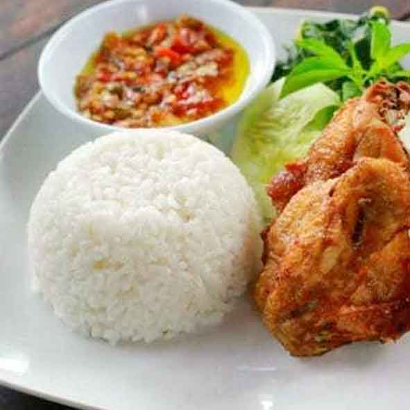 Nasi-Ayam-Goreng-Eko-